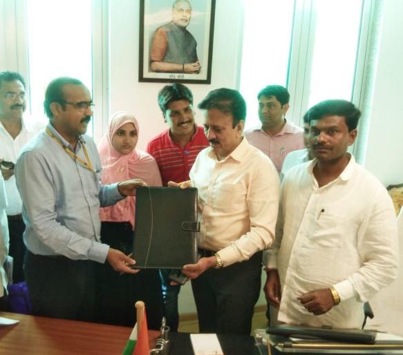 New LED contract in Varanagar | वरणगावात नवीन एलईडीचा करार New LED contract in Varanagar | वरणगावात नवीन एलईडीचा करार