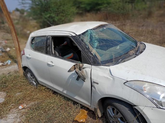 A series of accidents on Jalgaon-Chalisgaon highway continues | जळगाव-चाळीसगाव महामार्गावर अपघातांची मालिका सुरूच A series of accidents on Jalgaon-Chalisgaon highway continues | जळगाव-चाळीसगाव महामार्गावर अपघातांची मालिका सुरूच