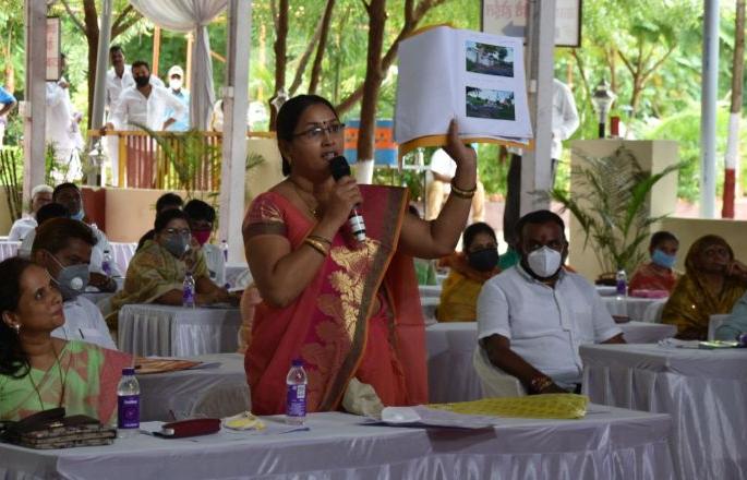 Bills were issued in Dhule Zilla Parishad even though the work was not done | धुळे जिल्हा परिषदेत कामे झालेली नसतांनाही बिले काढली Bills were issued in Dhule Zilla Parishad even though the work was not done | धुळे जिल्हा परिषदेत कामे झालेली नसतांनाही बिले काढली