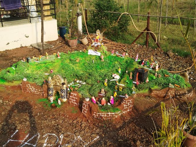 Sangli: The 12-year-old son of Yuub saw his eight-footed Raigad | सांगली : यु ट्युब पाहून बारा वर्षीय मुलाने साकारला आठ फुटी रायगड Sangli: The 12-year-old son of Yuub saw his eight-footed Raigad | सांगली : यु ट्युब पाहून बारा वर्षीय मुलाने साकारला आठ फुटी रायगड