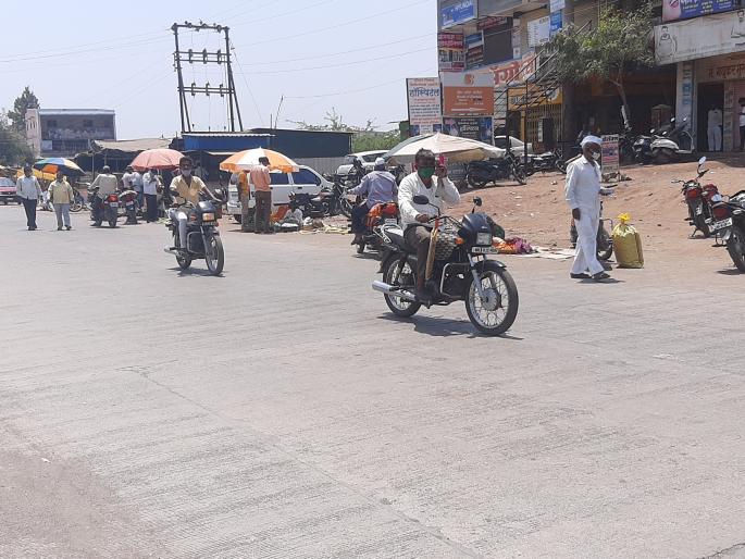 Violations by citizens in Godakath area | गोदाकाठ भागात नागरिकांकडून उल्लंघन