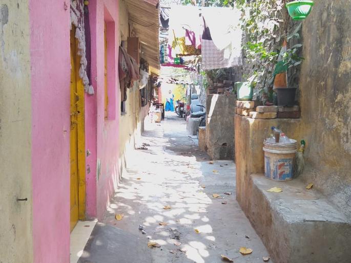 Administration decides against Corona background | जिल्हा रुग्णालयातील ९० वर्षे जुनी सफाई कामगांराची चाळ हलविणार कोरोना पार्श्वभूमीवर प्रशासनाने घेतला निर्णय Administration decides against Corona background | जिल्हा रुग्णालयातील ९० वर्षे जुनी सफाई कामगांराची चाळ हलविणार कोरोना पार्श्वभूमीवर प्रशासनाने घेतला निर्णय