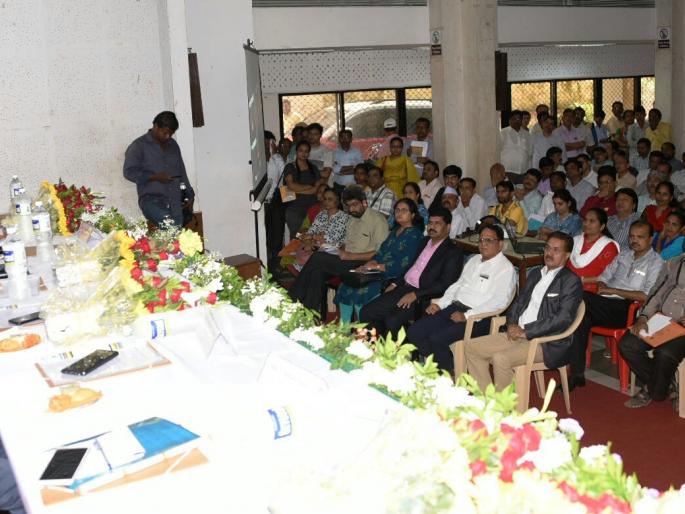 Government offices in Thane should make maximum use of e-marketplace portal for purchase - Collector Rajesh Narvekar | ठाणे जिल्ह्यातील शासकीय कार्यालयांनी खरेदीसाठी ई मार्केटप्लेस पोर्टलचा जास्तीतजास्त वापर करावा - जिल्हाधिकारी राजेश नार्वेकर Government offices in Thane should make maximum use of e-marketplace portal for purchase - Collector Rajesh Narvekar | ठाणे जिल्ह्यातील शासकीय कार्यालयांनी खरेदीसाठी ई मार्केटप्लेस पोर्टलचा जास्तीतजास्त वापर करावा - जिल्हाधिकारी राजेश नार्वेकर