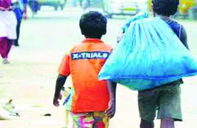 Search for out-of-school children not postponed! | शाळाबाह्य मुलांच्या शोधमोहिमेस स्थगिती नाहीच! Search for out-of-school children not postponed! | शाळाबाह्य मुलांच्या शोधमोहिमेस स्थगिती नाहीच!