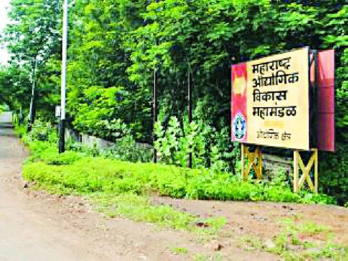 Proposal of two entrepreneurs for textile zones | टेक्सटाईल झोनसाठी दोन उद्योजकांचे प्रस्ताव Proposal of two entrepreneurs for textile zones | टेक्सटाईल झोनसाठी दोन उद्योजकांचे प्रस्ताव