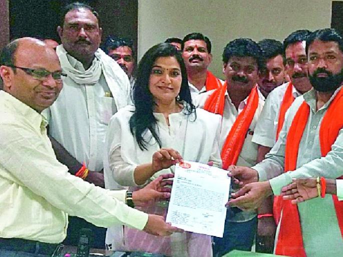 Hunger strike | मजुरांवर उपासमारीची पाळी Hunger strike | मजुरांवर उपासमारीची पाळी