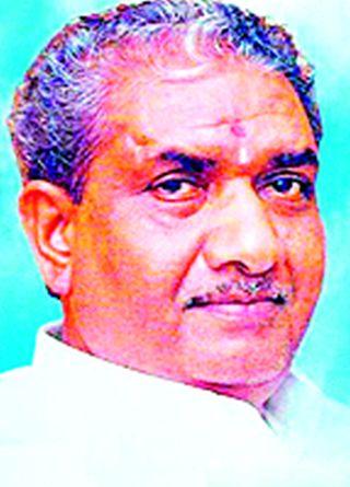 In the Congress, there is a tug of war for the Lok Sabha | काँग्रेसमध्ये लोकसभेसाठीही रस्सीखेच