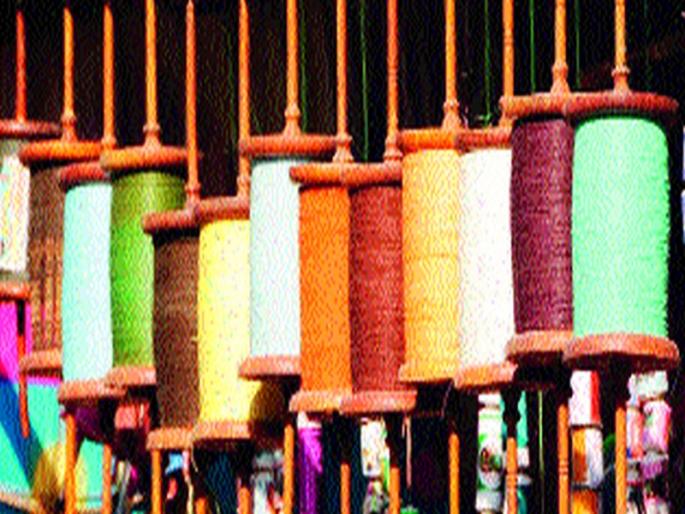  Nylon catches accidents on the road | नायलॉन मांजाने रस्त्यावर वाढले अपघात