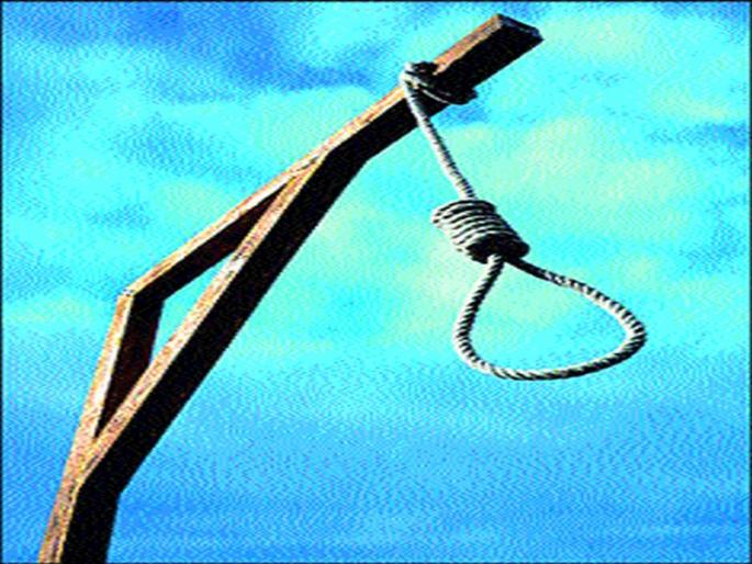 So far, 33 farmers committed suicide in the district | जिल्ह्यात आत्तापर्यंत ३३ शेतकऱ्यांची आत्महत्या So far, 33 farmers committed suicide in the district | जिल्ह्यात आत्तापर्यंत ३३ शेतकऱ्यांची आत्महत्या
