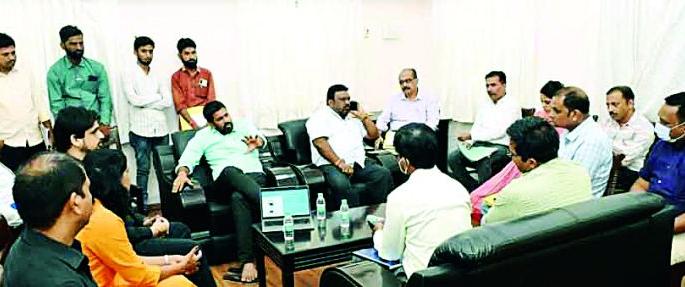 Strengthen the rural health system with the help of technology | तंत्रज्ञानाच्या मदतीने ग्रामीण आरोग्य यंत्रणा करा बळकट Strengthen the rural health system with the help of technology | तंत्रज्ञानाच्या मदतीने ग्रामीण आरोग्य यंत्रणा करा बळकट