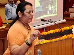 BJP's role is double: Nilam-Go | भाजपाची भूमिका दुटप्पी : निलम गो-हे BJP's role is double: Nilam-Go | भाजपाची भूमिका दुटप्पी : निलम गो-हे