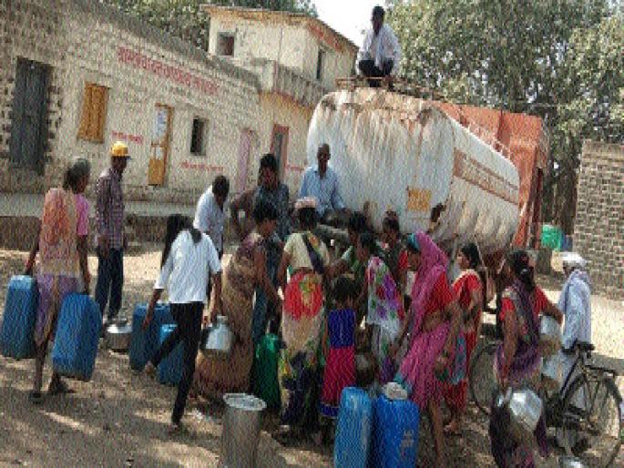 156 proposals for camping; But not allowed | छावणीचे १५६ प्रस्ताव दाखल; पण मंजूर एकही नाही 156 proposals for camping; But not allowed | छावणीचे १५६ प्रस्ताव दाखल; पण मंजूर एकही नाही