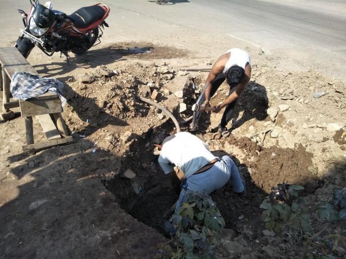 Cidco water tank repair | सिडकोतील जलवाहिनीची दुरुस्ती Cidco water tank repair | सिडकोतील जलवाहिनीची दुरुस्ती