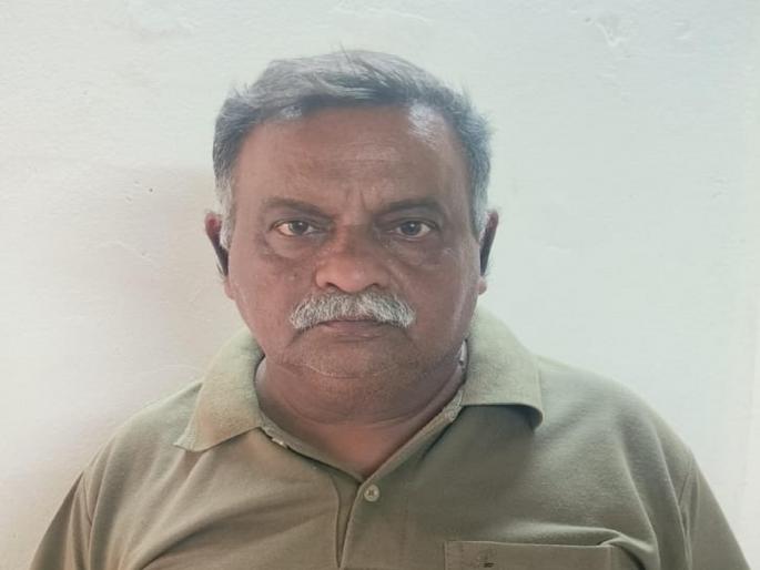 The ninth accused in the illegal sex diagnosis and abortion racket is Dr. Vijay Gopal Narkar arrested in kolhapur | Kolhapur: अवैध गर्भपात; साखरप्यातील डॉ. विजय गोपाळ अटकेत, रॅकेटमधील नववा आरोपी The ninth accused in the illegal sex diagnosis and abortion racket is Dr. Vijay Gopal Narkar arrested in kolhapur | Kolhapur: अवैध गर्भपात; साखरप्यातील डॉ. विजय गोपाळ अटकेत, रॅकेटमधील नववा आरोपी