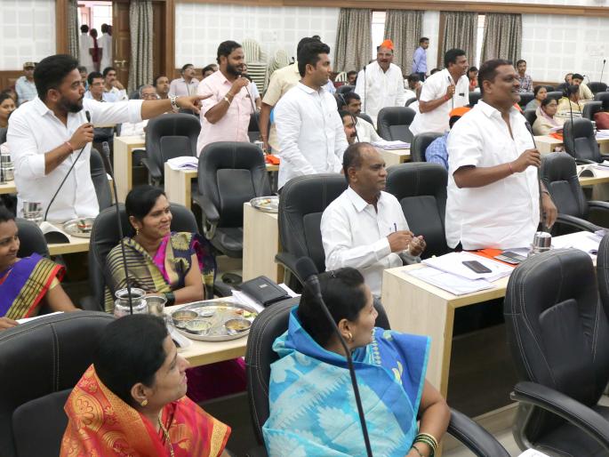 Kolhapur Zilla Parishad: A meeting was held from Panhala Rest House, Swanidhi | कोल्हापूर जिल्हा परिषद : पन्हाळा रेस्ट हाऊस, स्वनिधीवरून सभा गाजली Kolhapur Zilla Parishad: A meeting was held from Panhala Rest House, Swanidhi | कोल्हापूर जिल्हा परिषद : पन्हाळा रेस्ट हाऊस, स्वनिधीवरून सभा गाजली