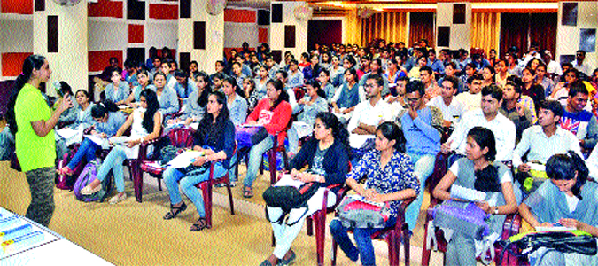 kaetaiecaema-mahaavaidayaalayaata-saosala-saraphainga-kaarayasaalaa | केटीएचएम महाविद्यालयात ‘सोशल सर्फिंग’ कार्यशाळा kaetaiecaema-mahaavaidayaalayaata-saosala-saraphainga-kaarayasaalaa | केटीएचएम महाविद्यालयात ‘सोशल सर्फिंग’ कार्यशाळा