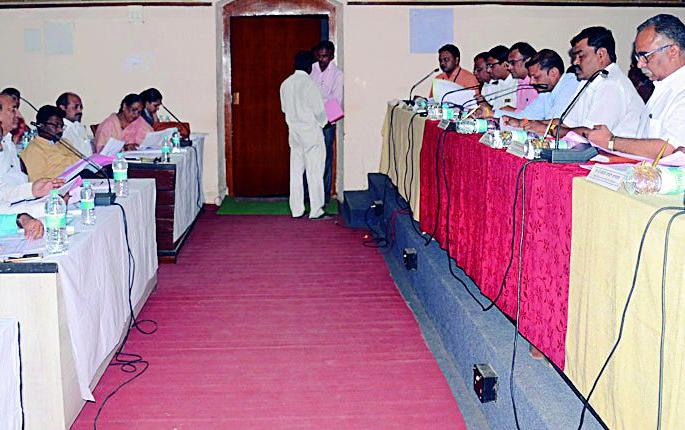 From the planning list, | नियोजन यादीवरून गदारोळ From the planning list, | नियोजन यादीवरून गदारोळ