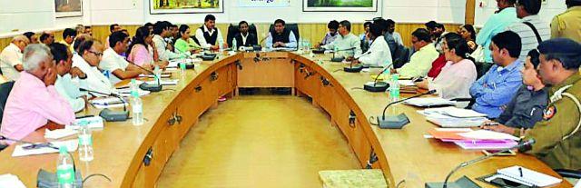 Review of the preparation of the Maharajasis campaign | महाराजस्व अभियानाच्या तयारीचा आढावा Review of the preparation of the Maharajasis campaign | महाराजस्व अभियानाच्या तयारीचा आढावा