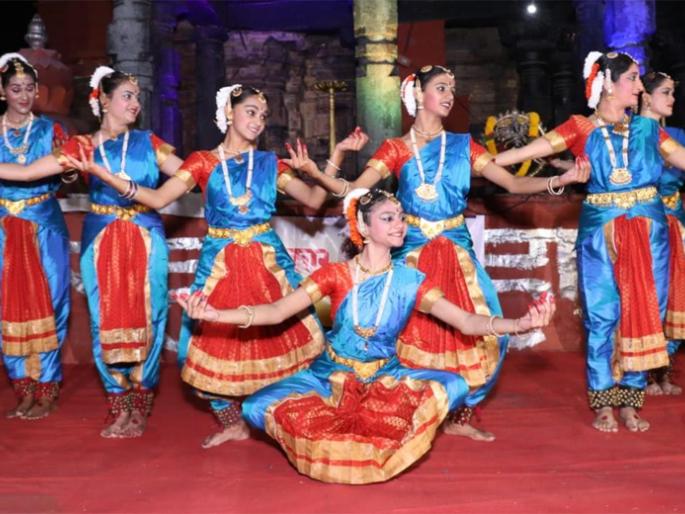 Beedkar's Shingles at Dance, Music and Comedy Concert at the Kanakaleshwar Festival | कनकालेश्वर महोत्सवात नृत्य, संगीत आणि हास्य मैफिलीला बीडकरांची दाद