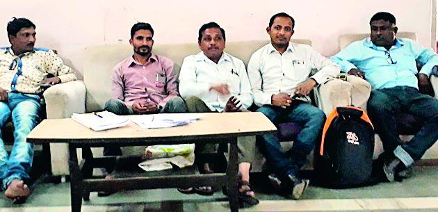 Give compensation of Rs 25 lakh to project affected people | प्रकल्पग्रस्तांना २५ लाखांचा मोबदला द्या