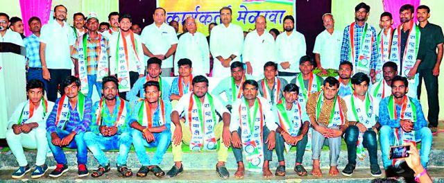 Be proud of being in NCP | राष्ट्रवादीमध्ये असल्याचा अभिमान बाळगा Be proud of being in NCP | राष्ट्रवादीमध्ये असल्याचा अभिमान बाळगा