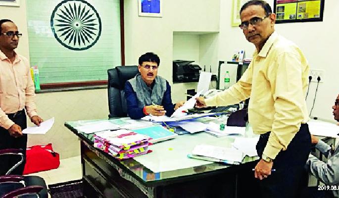 Finally the amount of the homeowner's installment was received | अखेर घरकुल हप्त्याची रक्कम मिळाली