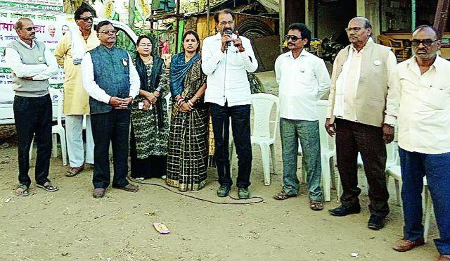 Give Vidarbha, otherwise run from Vidarbha! | विदर्भ द्या, अन्यथा विदर्भातून चालते व्हा! Give Vidarbha, otherwise run from Vidarbha! | विदर्भ द्या, अन्यथा विदर्भातून चालते व्हा!