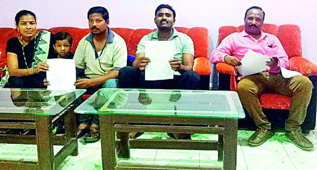 'They' two students are deprived of education | ‘ते’ दोन विद्यार्थी शिक्षणापासून वंचित