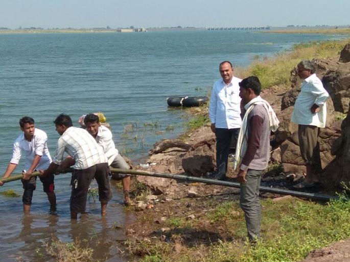 Unauthorized use of water from Bori Dam: The electricity of 21 farmers: seized | बोरी धरणातून अवैधपणे पाण्याचा उपसा करणा:या 21 शेतक:यांच्या विद्युत मोटारी जप्त Unauthorized use of water from Bori Dam: The electricity of 21 farmers: seized | बोरी धरणातून अवैधपणे पाण्याचा उपसा करणा:या 21 शेतक:यांच्या विद्युत मोटारी जप्त