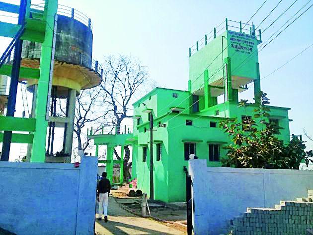 The base of 60 handpumps for ten thousand citizens | दहा हजार नागरिकांना ६० हातपंपांचा आधार The base of 60 handpumps for ten thousand citizens | दहा हजार नागरिकांना ६० हातपंपांचा आधार