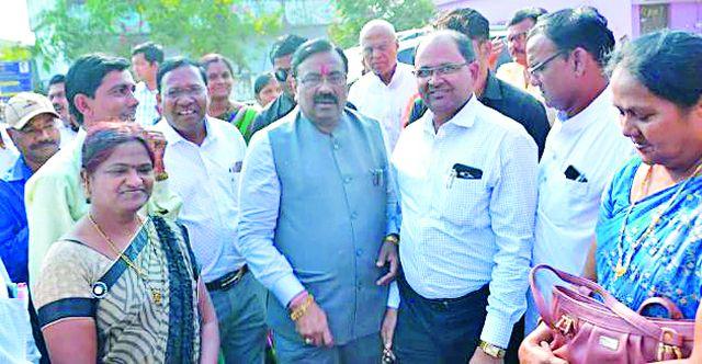 Arrange for drinking water in the school | शाळेत शुद्ध पिण्याच्या पाण्याची व्यवस्था देणार Arrange for drinking water in the school | शाळेत शुद्ध पिण्याच्या पाण्याची व्यवस्था देणार