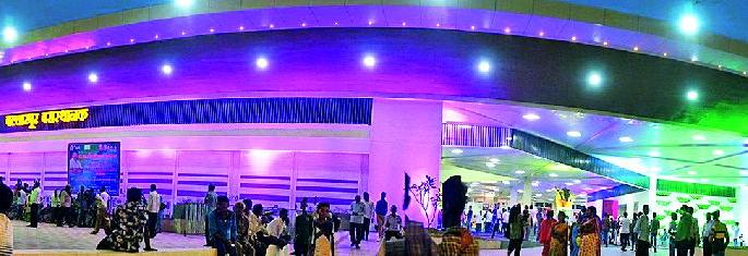 The state's first touch bus station is in the public service | राज्यातले पहिले टच बसस्टॅन्ड लोकसेवेत रूजू The state's first touch bus station is in the public service | राज्यातले पहिले टच बसस्टॅन्ड लोकसेवेत रूजू