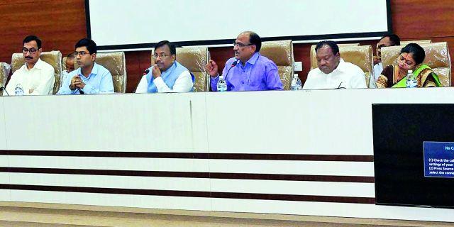 District should be ideal in the currency scheme | मुद्रा योजनेत जिल्हा आदर्श व्हावा