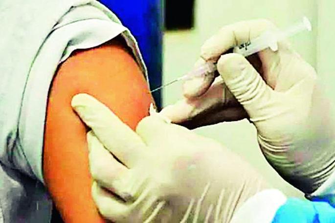 If you don't have a fever, you can't believe it; Is gluten true or false? | ताप न आल्यास विश्वास बसेना; लस खरी की खोटी ? If you don't have a fever, you can't believe it; Is gluten true or false? | ताप न आल्यास विश्वास बसेना; लस खरी की खोटी ?