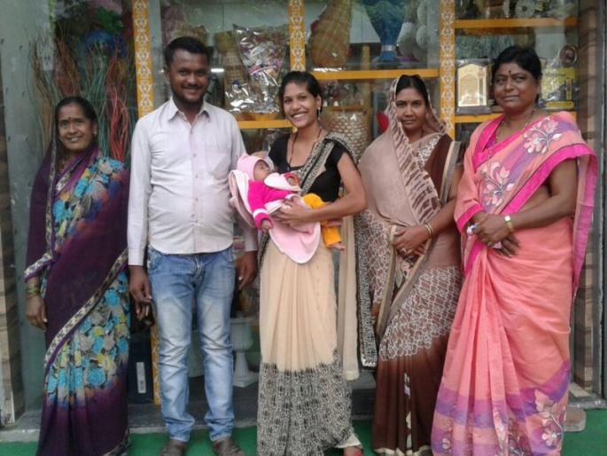 Two family broken up in Jalgaon re-emerge due to counseling! | जळगावात मोडलेले दोन संसार समुपदेशनामुळे पुन्हा बहरले! Two family broken up in Jalgaon re-emerge due to counseling! | जळगावात मोडलेले दोन संसार समुपदेशनामुळे पुन्हा बहरले!