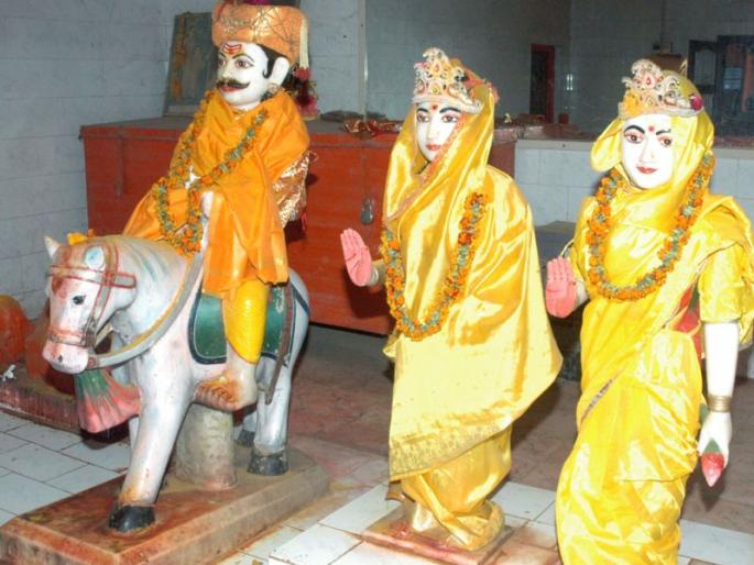 Trip to Khandoba at Faizpur | फैजपूर येथे खंडोबाची यात्रा Trip to Khandoba at Faizpur | फैजपूर येथे खंडोबाची यात्रा