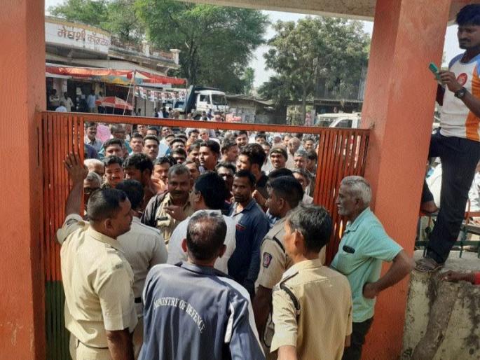 An uproar in the village hall | किन्ही येथील ग्रामसभेत गोंधळ An uproar in the village hall | किन्ही येथील ग्रामसभेत गोंधळ