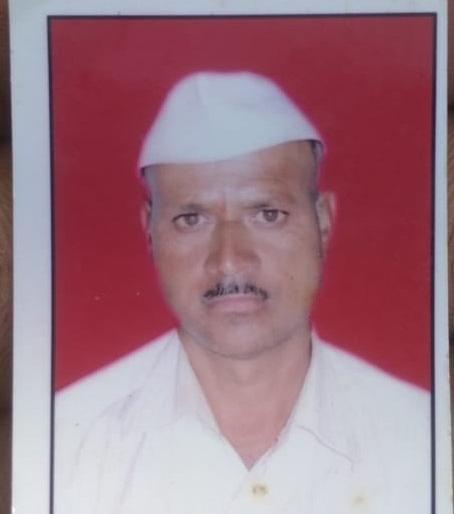 Suicides in a farm debt crisis in Kapasi | कापशी येथील शेतकऱ्याची कर्जाच्या विवंचनेत आत्महत्या  Suicides in a farm debt crisis in Kapasi | कापशी येथील शेतकऱ्याची कर्जाच्या विवंचनेत आत्महत्या