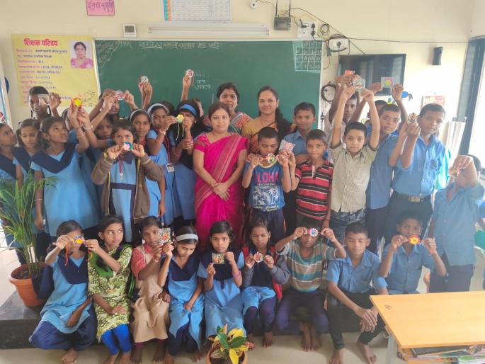 Students were sent to the border troops | सीमेवरील सैनिकांना विद्यार्थ्यांनी पाठविल्या राख्या