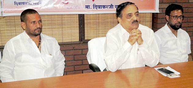 Talk to finance minister RInf's office for funding | आरटीओ आॅफिसच्या इमारतीसाठी अर्थमंत्र्यांना बोलून निधी देणार