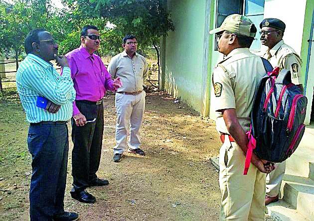 Review of the work from the garden supervisors | उपवनसंरक्षकांकडून कामाचा आढावा Review of the work from the garden supervisors | उपवनसंरक्षकांकडून कामाचा आढावा