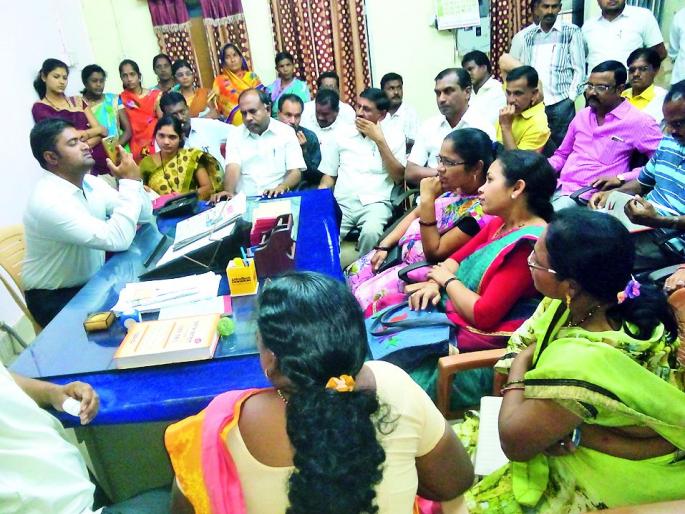 Inflation triggered strong protests | महागाईचा केला तीव्र निषेध Inflation triggered strong protests | महागाईचा केला तीव्र निषेध