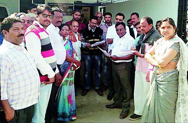 Taxpayers will be able to get rid of subsidies for household beneficiaries | घरकूल लाभार्थ्यांसाठी गौणखनिज करमुक्त करा Taxpayers will be able to get rid of subsidies for household beneficiaries | घरकूल लाभार्थ्यांसाठी गौणखनिज करमुक्त करा