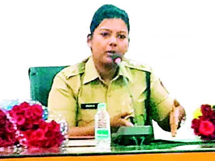 Vinita who recovers from the footsteps | भरकटलेल्या पावलांना सावरणाऱ्या विनिता Vinita who recovers from the footsteps | भरकटलेल्या पावलांना सावरणाऱ्या विनिता