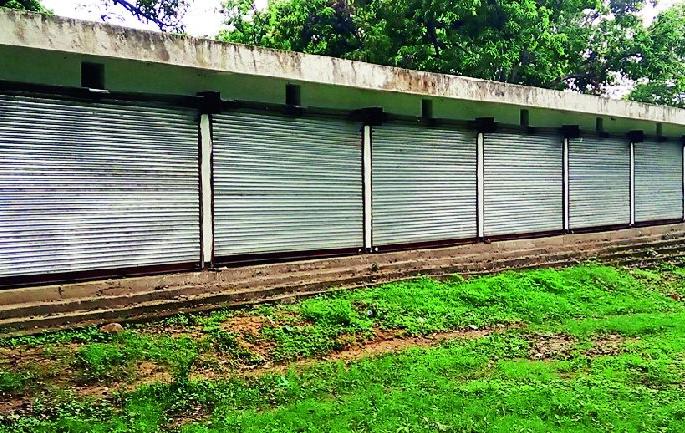 Demand for a court inquiry into the construction of mud | गाळे बांधकामाच्या न्यायालयीन चौकशीची मागणी Demand for a court inquiry into the construction of mud | गाळे बांधकामाच्या न्यायालयीन चौकशीची मागणी