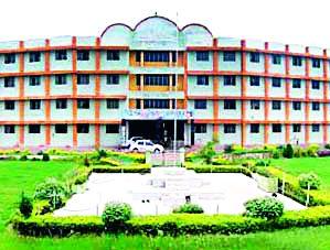 Called on the mobile, the meeting was adjourned | मोबाईलवर कॉल येताच सभा केली तहकूब Called on the mobile, the meeting was adjourned | मोबाईलवर कॉल येताच सभा केली तहकूब