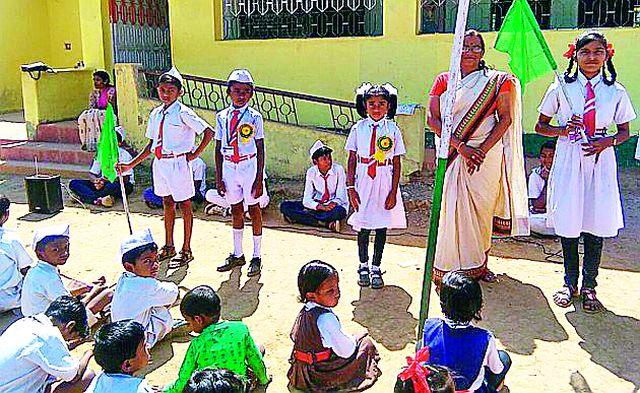 'Shadow' in white hat culture | पांढऱ्या टोपीच्या संस्कृतीत ‘सावली’