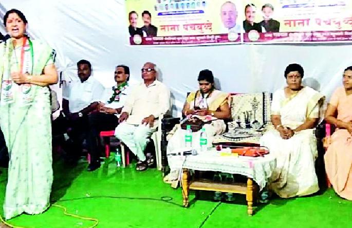 Teach the anti-farmer government a lesson from the ballot box | शेतकरी विरोधी सरकारला मतपेटीतून धडा शिकवा Teach the anti-farmer government a lesson from the ballot box | शेतकरी विरोधी सरकारला मतपेटीतून धडा शिकवा