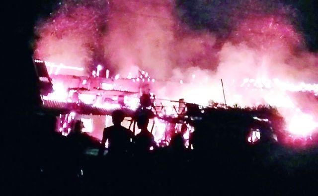 Agnitandav at Barbaspura | बरबसपुरा येथे अग्नितांडव Agnitandav at Barbaspura | बरबसपुरा येथे अग्नितांडव