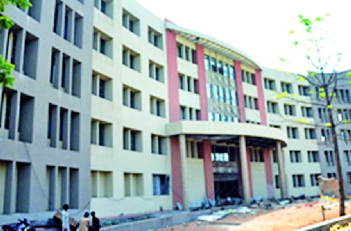 Power supply to the administrative office is disconnected | प्रशासकीय कार्यालयालाचा वीज पुरवठा खंडित Power supply to the administrative office is disconnected | प्रशासकीय कार्यालयालाचा वीज पुरवठा खंडित